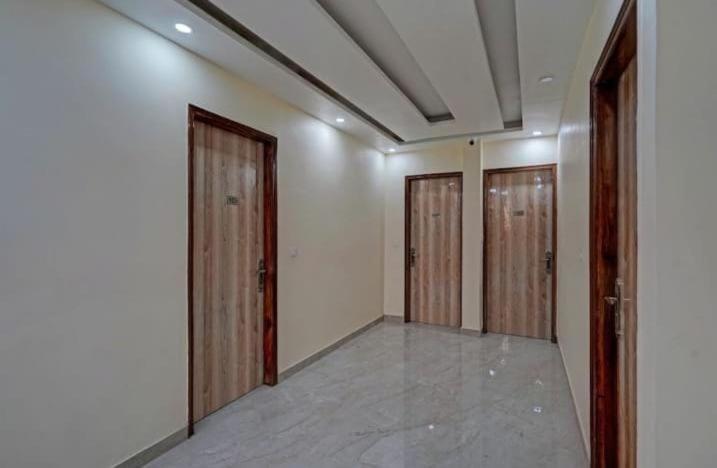 Shourya Hotel And Banquet Noida Zewnętrze zdjęcie